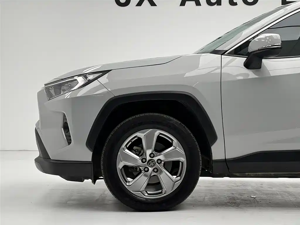 RAV4 Rongfang 2022 2.0L CVT two-wheel drive fashion version купить на сайте DeffCars