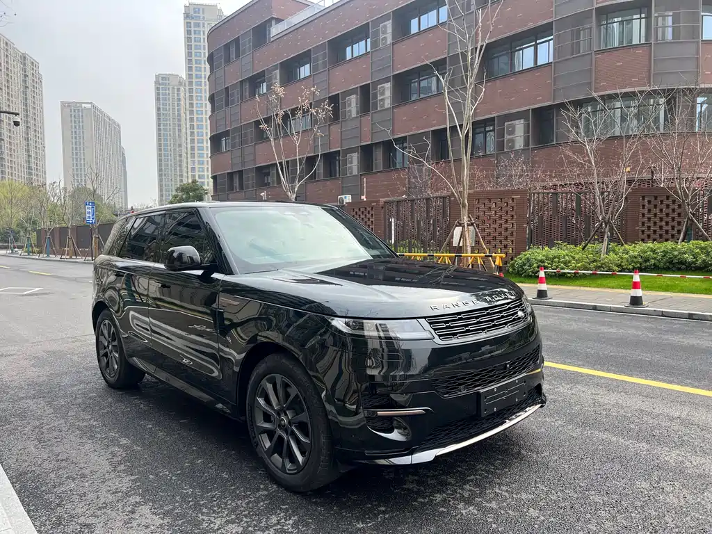 Range Rover Sport 2023 400PS Dynamic SE купить на сайте DeffCars