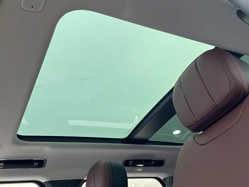 Range Rover Sport 2024 400PS Dynamic SE купить на сайте DeffCars