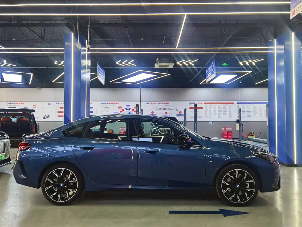 BMW 2 Series 2025 225L M Sports Night Package купить на сайте DeffCars