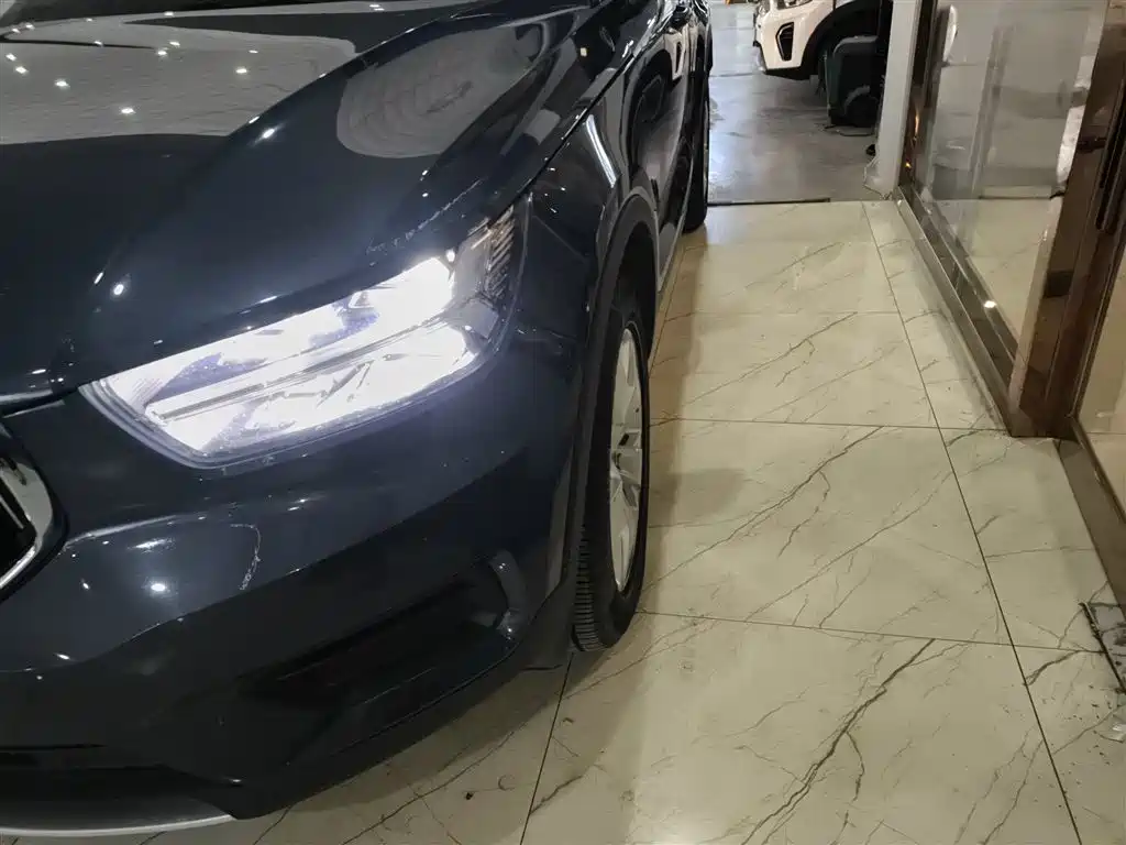 Volvo XC40 2021 T3 Smart Travel Fashion Edition купить на сайте DeffCars