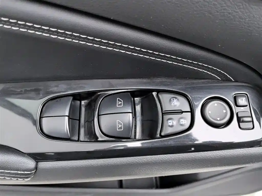 Teana 2020 2.0T XL Upper AD1 Smart Pilot Edition купить на сайте DeffCars