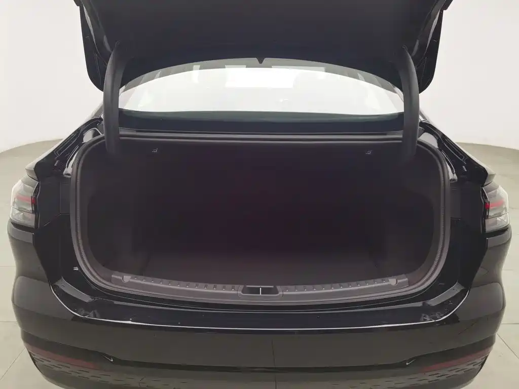 Mondeo 2026 2.0T EcoBoost Luxury купить на сайте DeffCars