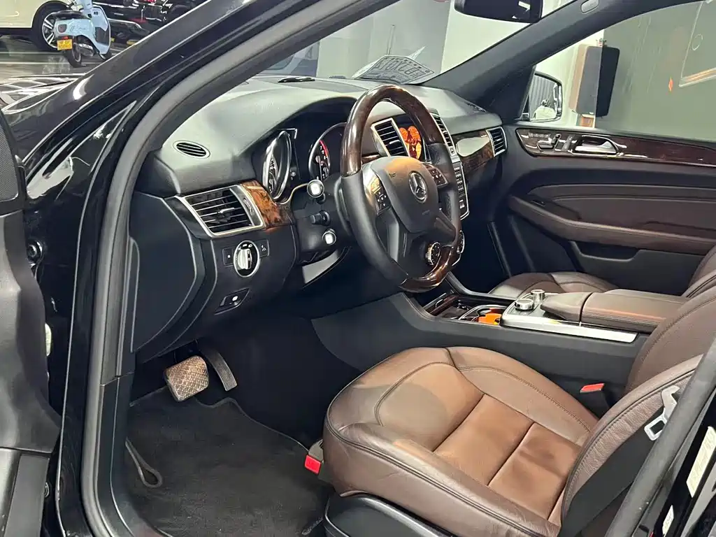 Mercedes M-Class 2014 ML 400 4MATIC luxury model купить на сайте DeffCars