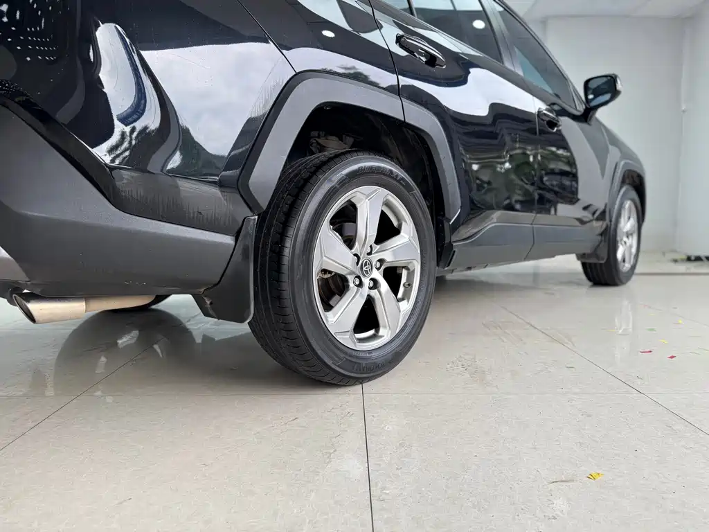 RAV4 Rongfang 2021 2.0L CVT two-wheel drive fashion version купить на сайте DeffCars