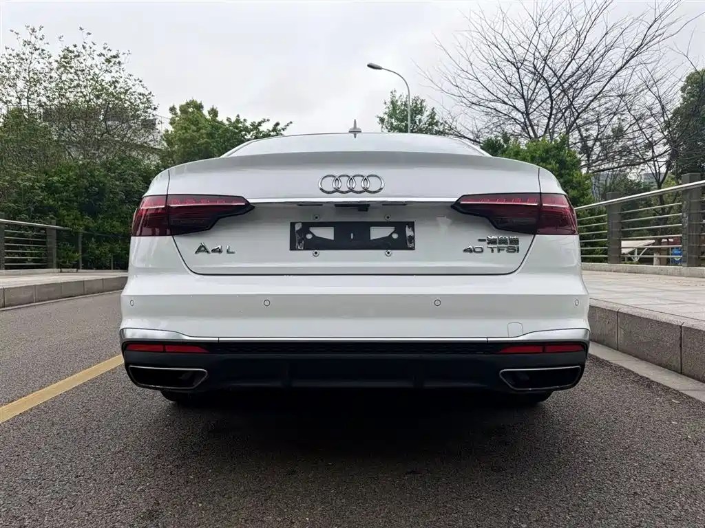 Audi A4L 2022 40 TFSI Fashionable and Dynamic купить на сайте DeffCars