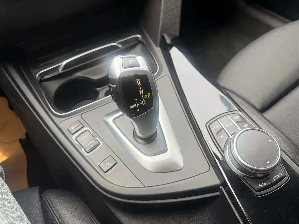 BMW 3 Series GT 2018 320i Fashion Model купить на сайте DeffCars