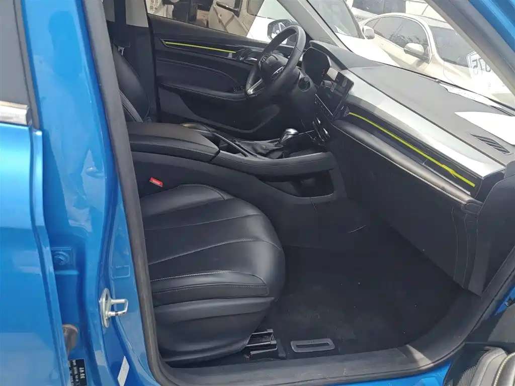 Roewe i5 2021 1.5L CVT Diamond Edition купить на сайте DeffCars