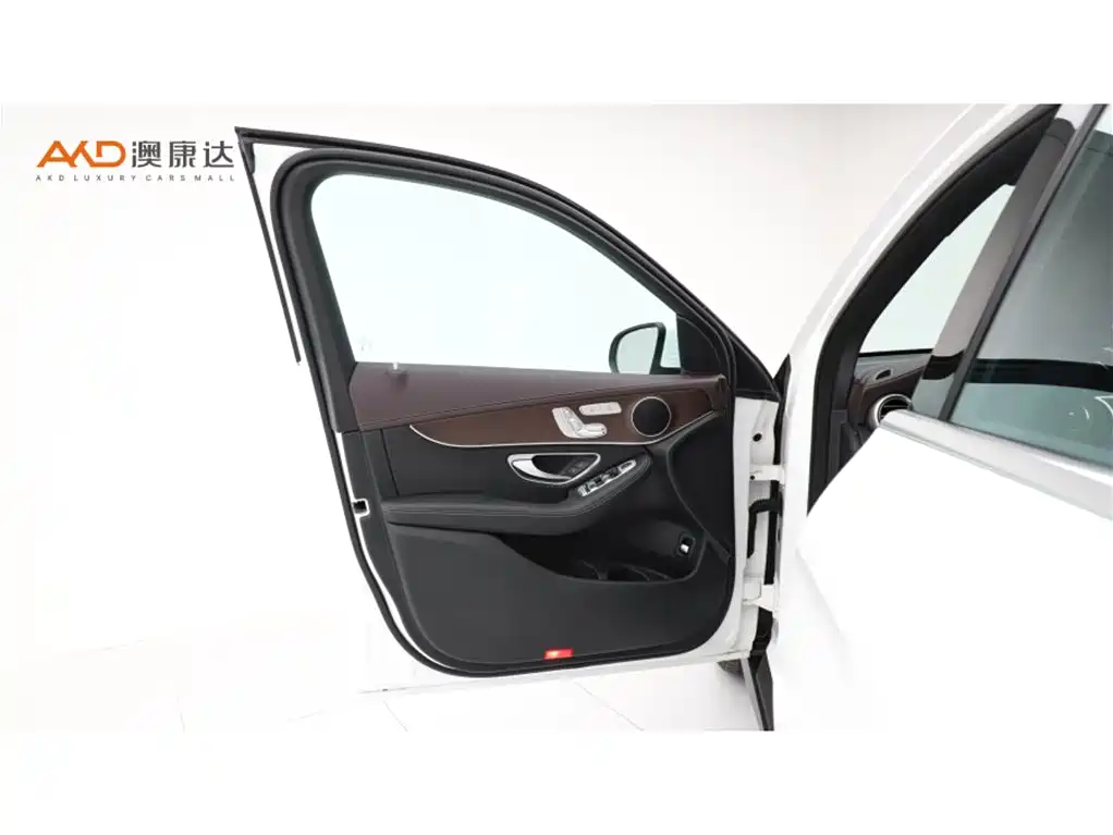 Mercedes-Benz GLC260L/2.0T/22 models/model two 4MATIC luxury model купить на сайте DeffCars