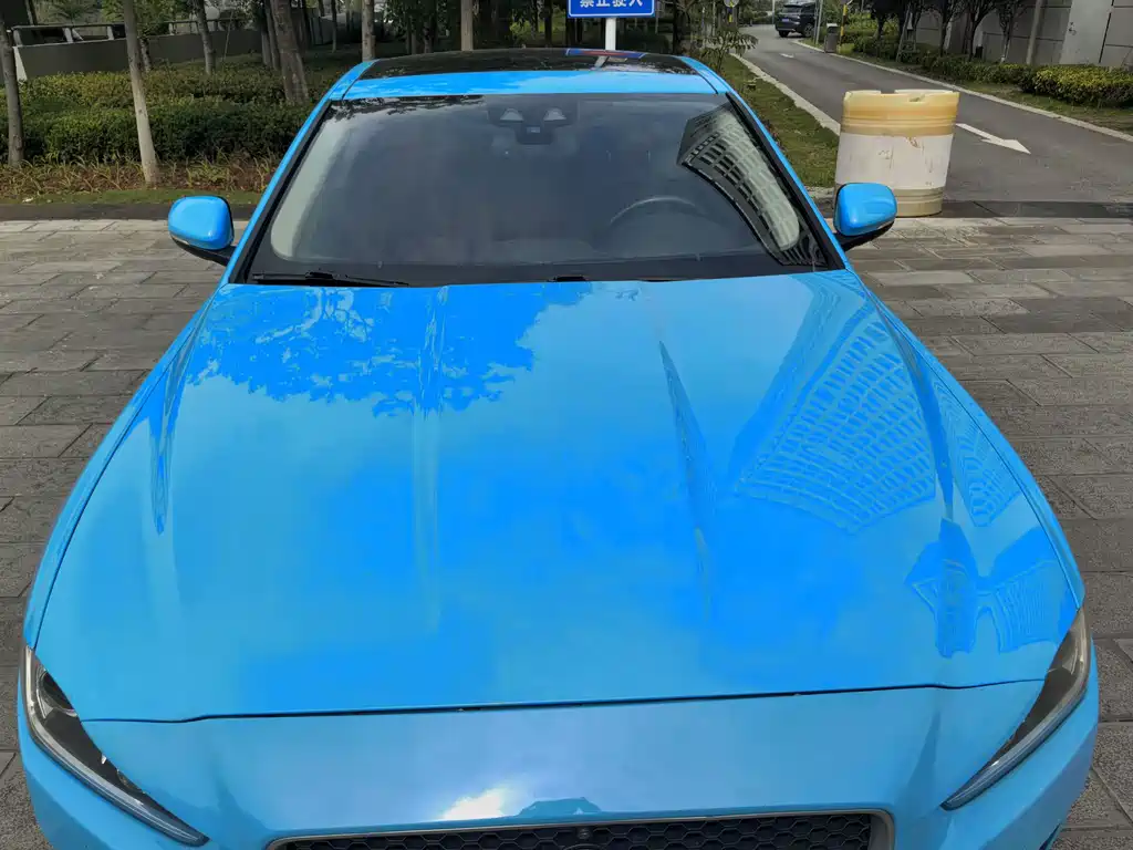 Jaguar XE 2015款 2.0T 200PS R-Sport купить на сайте DeffCars