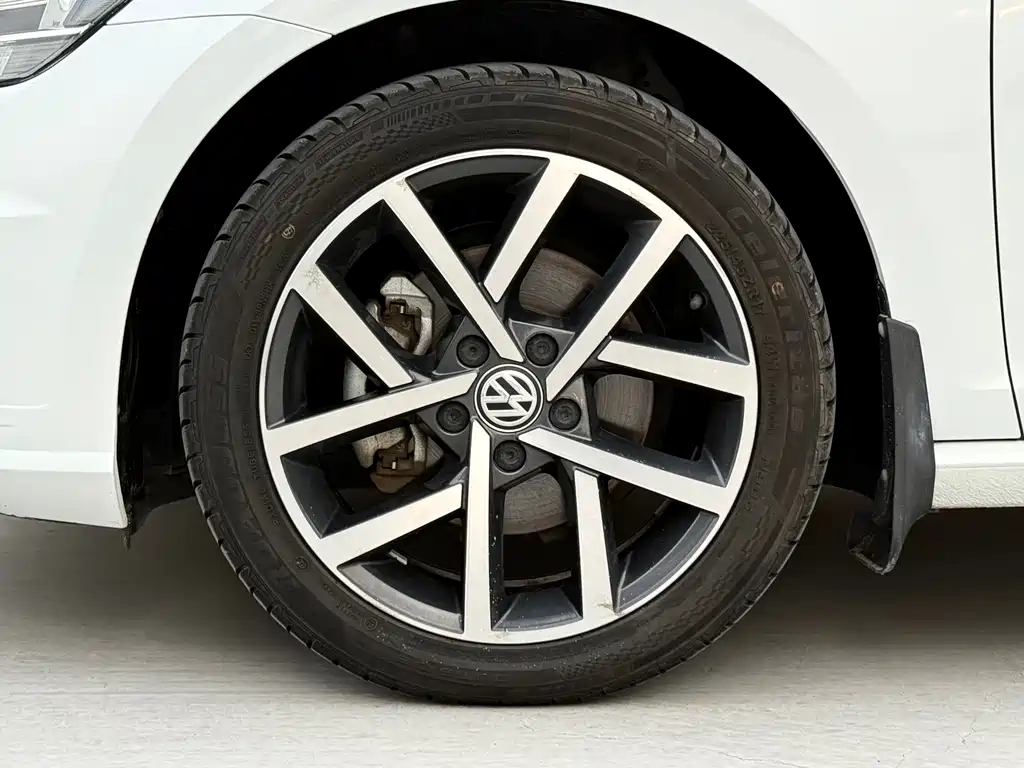 Golf 2020 Beloved Edition 200TSI DSG Comfort Type купить на сайте DeffCars