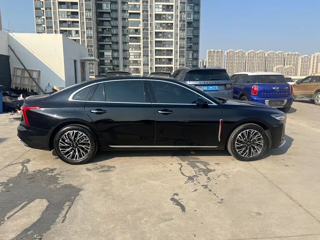 Hongqi H5 2024 2.0T automatic smart connected flag version купить на сайте DeffCars