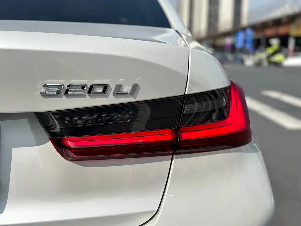 BMW 3 Series 2024 320Li M Sports Package купить на сайте DeffCars