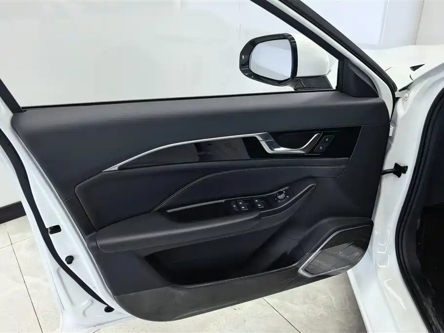 Pentium B70 2024 Dragon Edition 1.5T Leading Model купить на сайте DeffCars