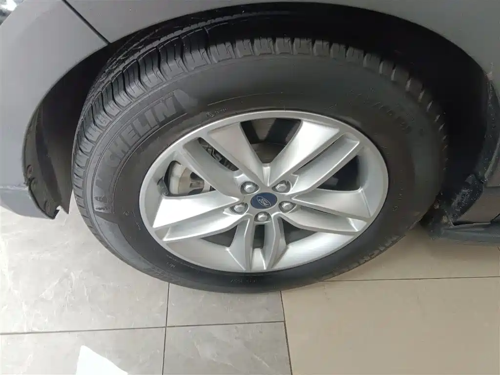 Ruijie 2018 facelift EcoBoost 245 two-wheel drive Platinum Rui type 5 seats National V купить на сайте DeffCars