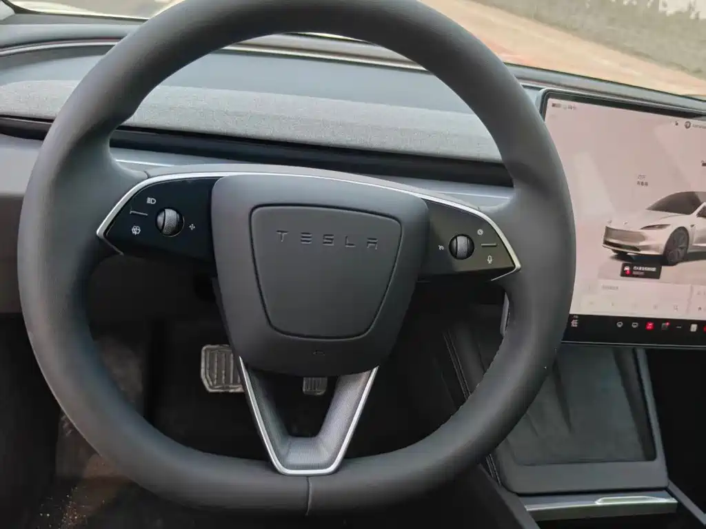 Model 3 2025 rear-wheel drive version купить на сайте DeffCars