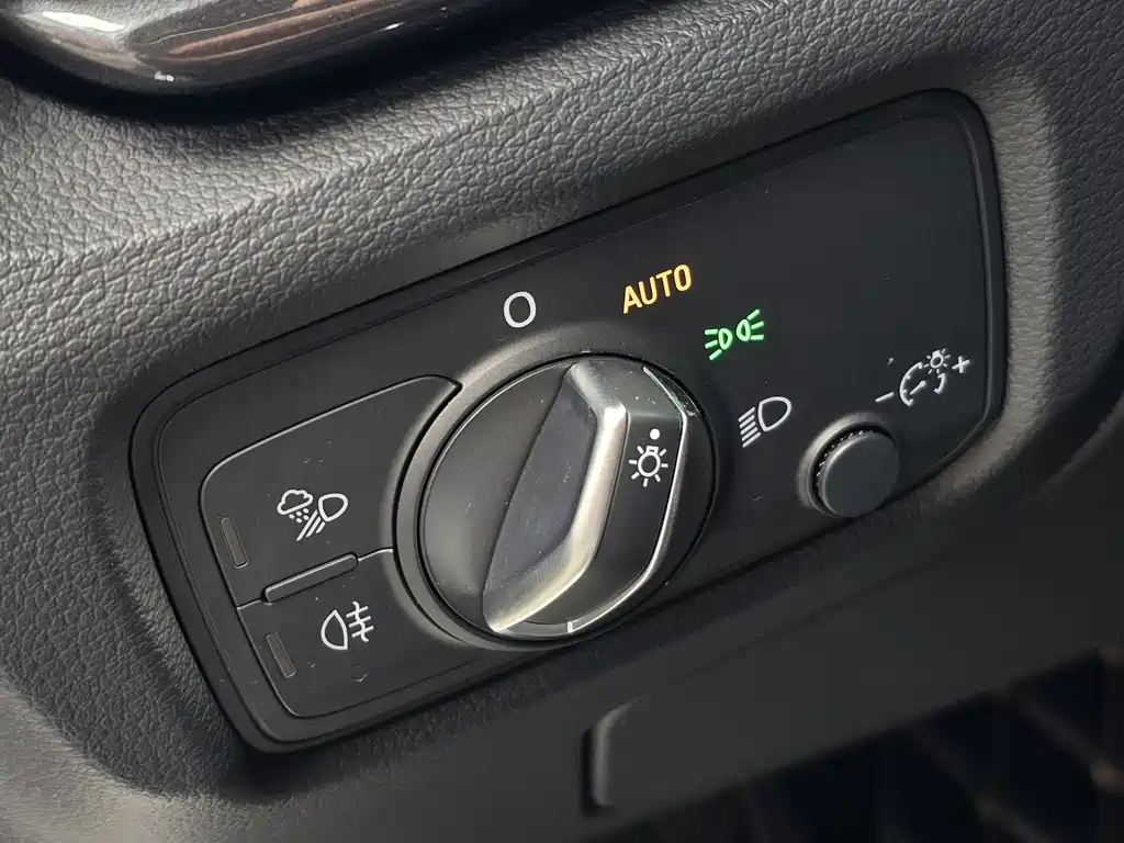 Audi A3 2019 Limousine 35 TFSI Fashion Type National VI купить на сайте DeffCars