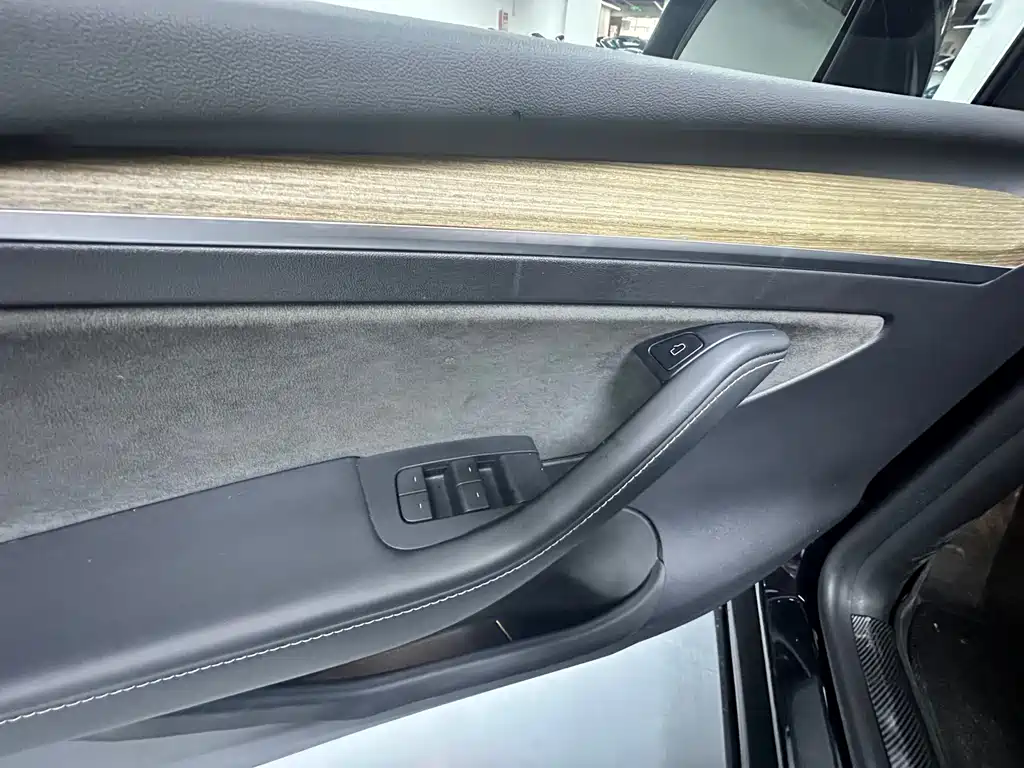 Model Y 2022 facelift rear-wheel drive version купить на сайте DeffCars