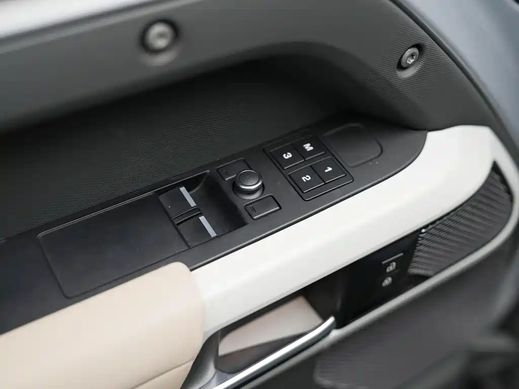 Land Rover Defender 2021 90 P400 X-DYNAMIC S купить на сайте DeffCars
