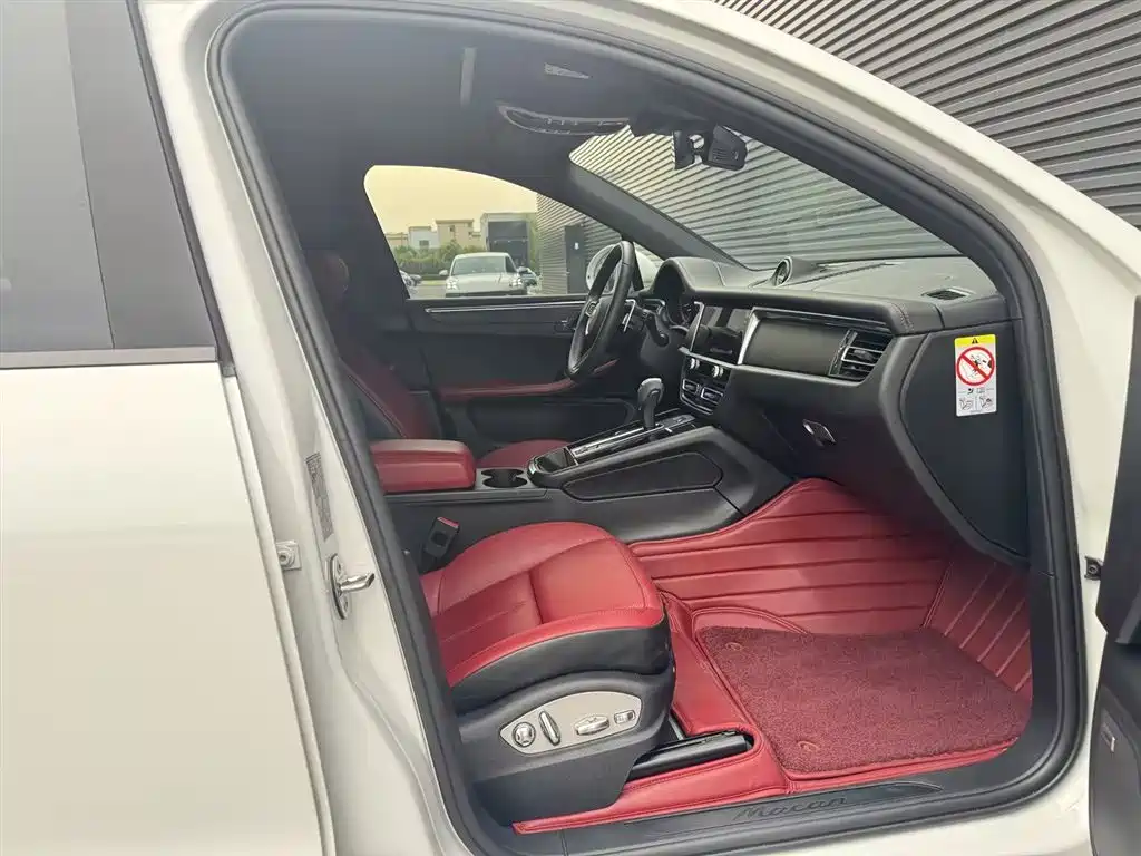 Macan 2023 Macan 2.0T купить на сайте DeffCars
