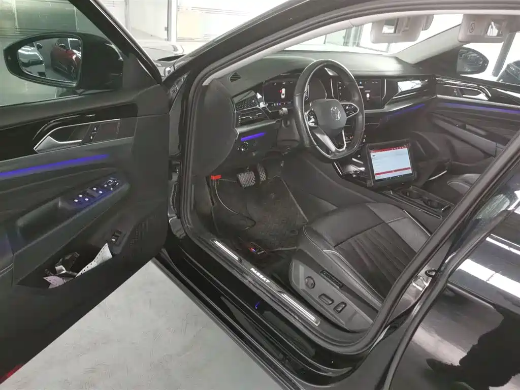 Passat 2023 330TSI Starry Sky Deluxe Edition купить на сайте DeffCars