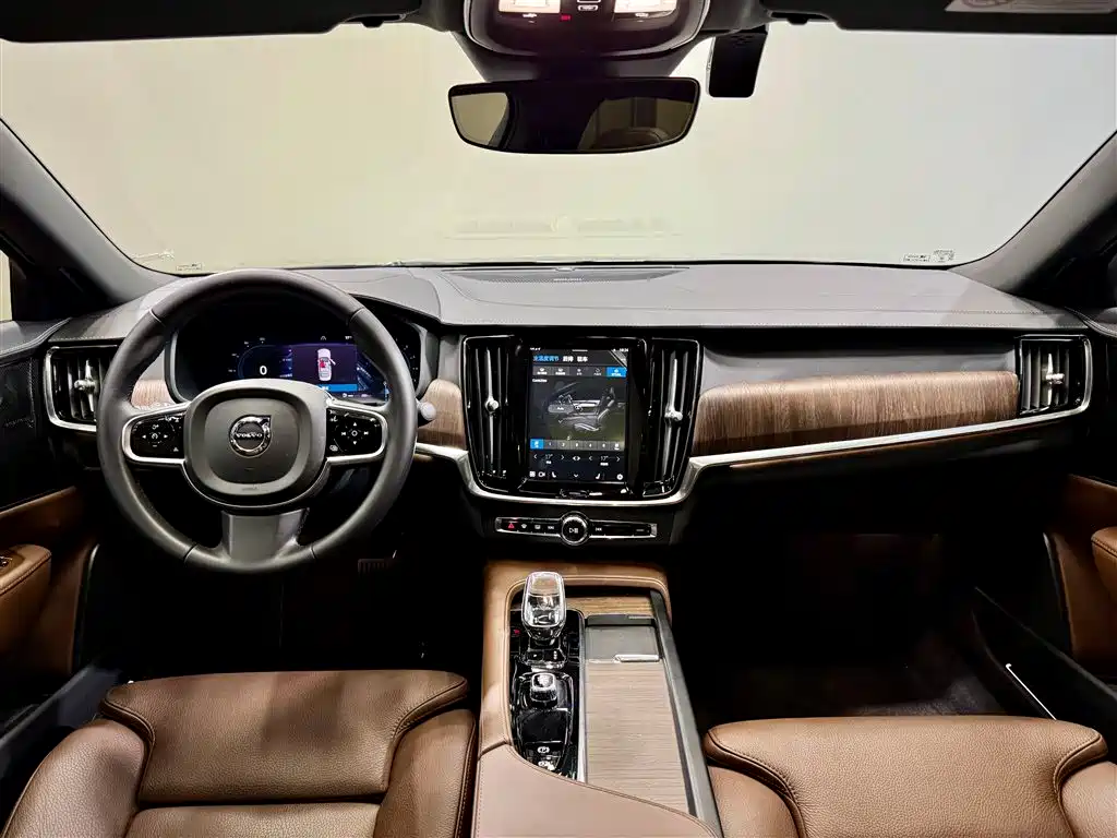 Volvo S90 2024 B5 Zhiyuan Luxury Edition купить на сайте DeffCars