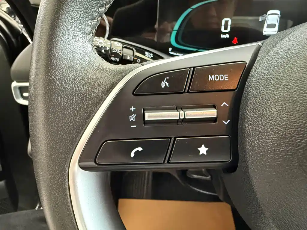 Elantra 2023 1.5L CVT LUX Premium Edition купить на сайте DeffCars
