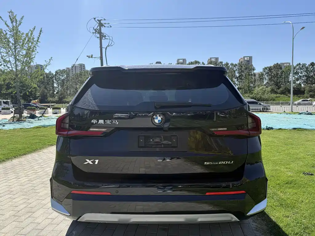 BMW X1 2023 sDrive20Li X Design Package купить на сайте DeffCars
