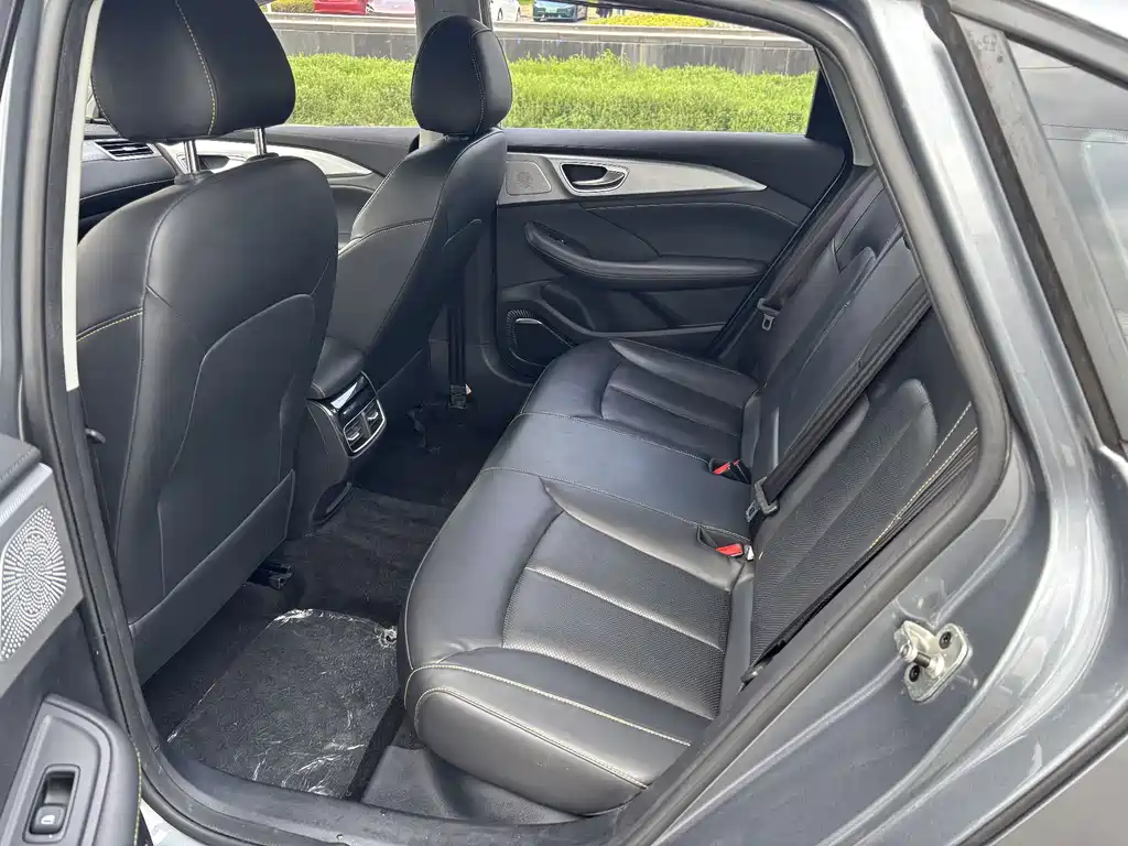 Roewe i6 MAX 2020 300TGI automatic cool smart driving version купить на сайте DeffCars