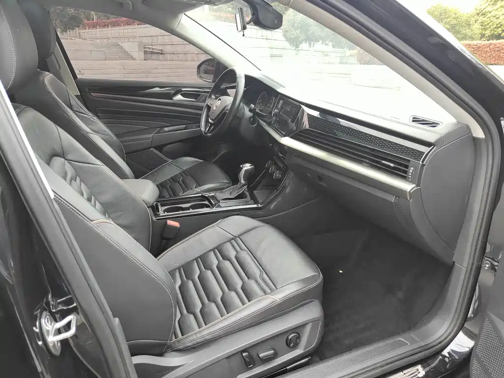 Passat 2019 330TSI Elite Edition National VI купить на сайте DeffCars