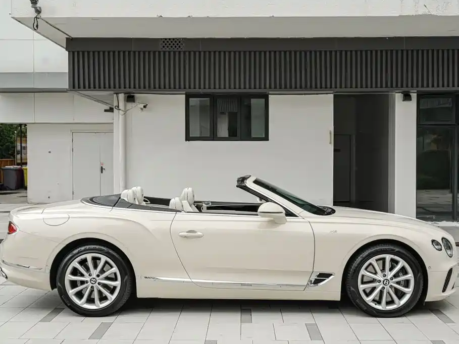 Continental 2022 4.0T GT V8 Convertible купить на сайте DeffCars