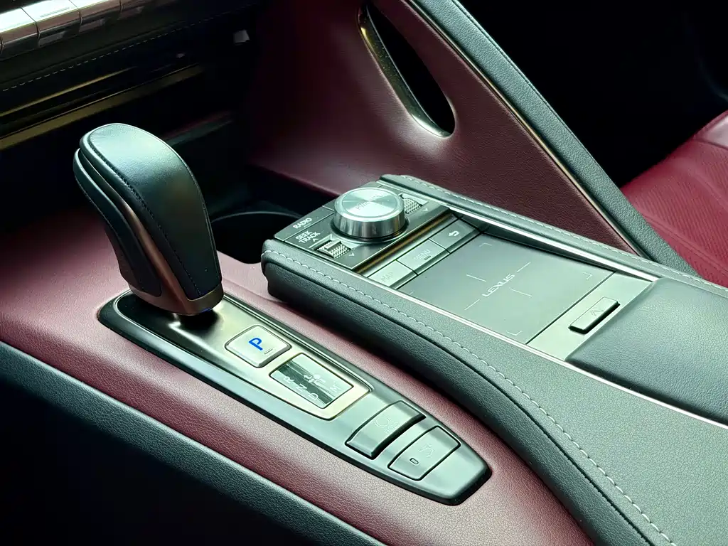 Lexus LC 2018 500h купить на сайте DeffCars