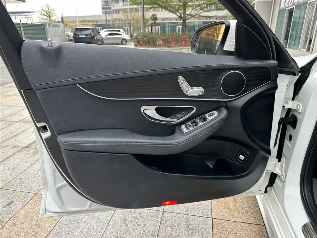 Mercedes-Benz C-Class 2021 C 200 L Fashionable Sports Edition купить на сайте DeffCars