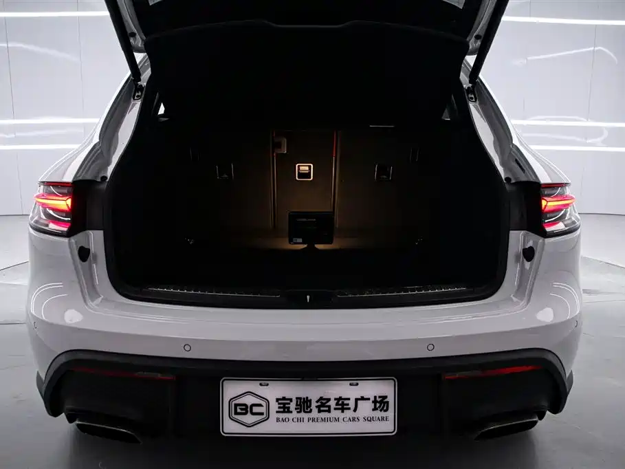 Macan 2025 Macan 2.0T Dream Edition купить на сайте DeffCars