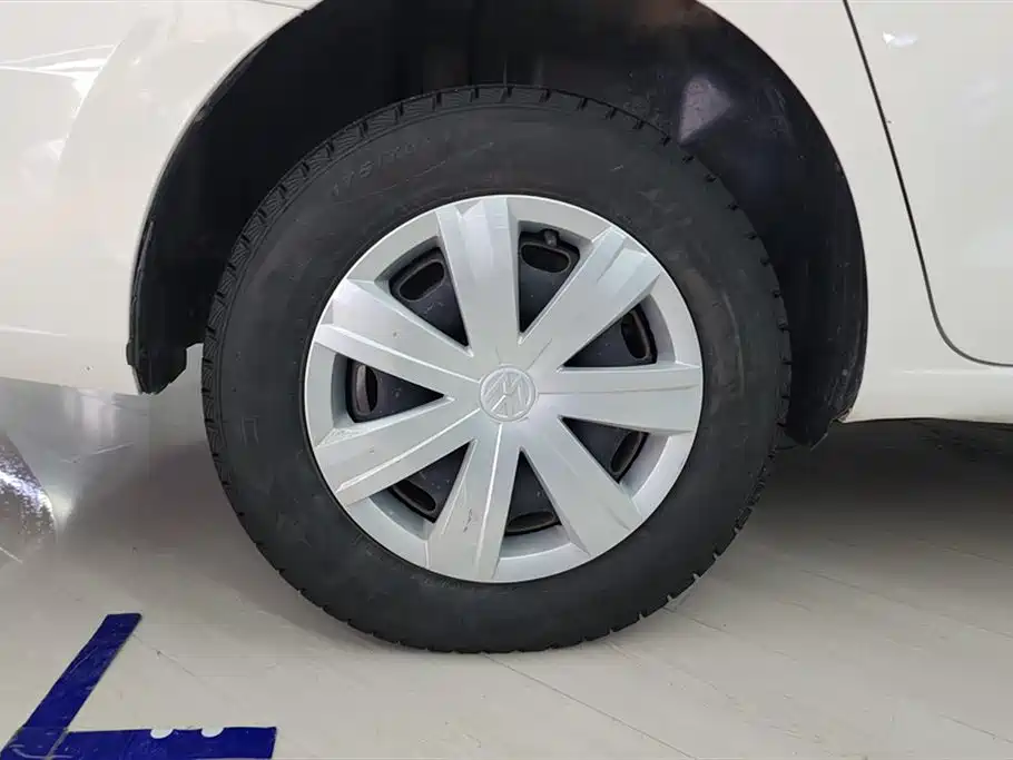 Jetta 2017 1.5L manual fashion model купить на сайте DeffCars