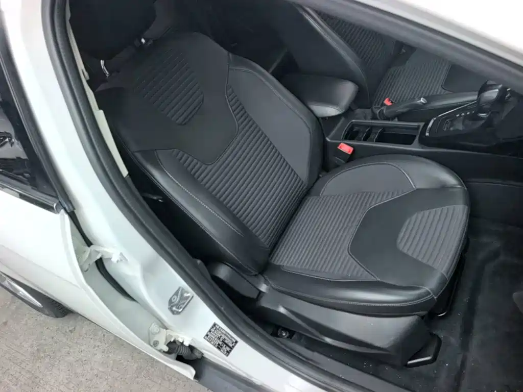 Focus 2018 hatchback classic 1.6L automatic stylish smart mobility version купить на сайте DeffCars