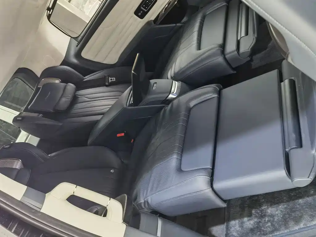 Century 2023 2.0T four-seater private version купить на сайте DeffCars