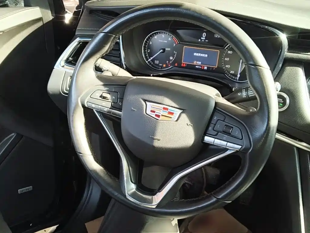 Cadillac XT6 2021 2.0T six-seat four-wheel drive stylish model купить на сайте DeffCars