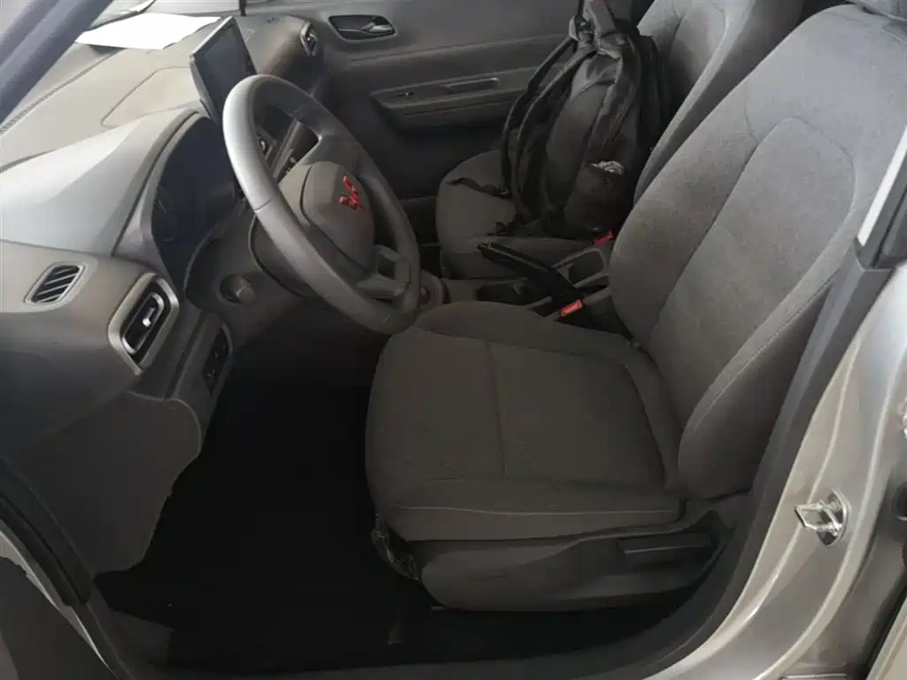Wuling Hongguang New Energy 2025 Extended Range Hybrid 50KM Standard Type купить на сайте DeffCars