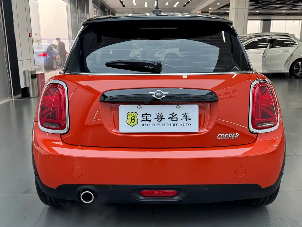 MINI 2018 1.5T COOPER Classic купить на сайте DeffCars