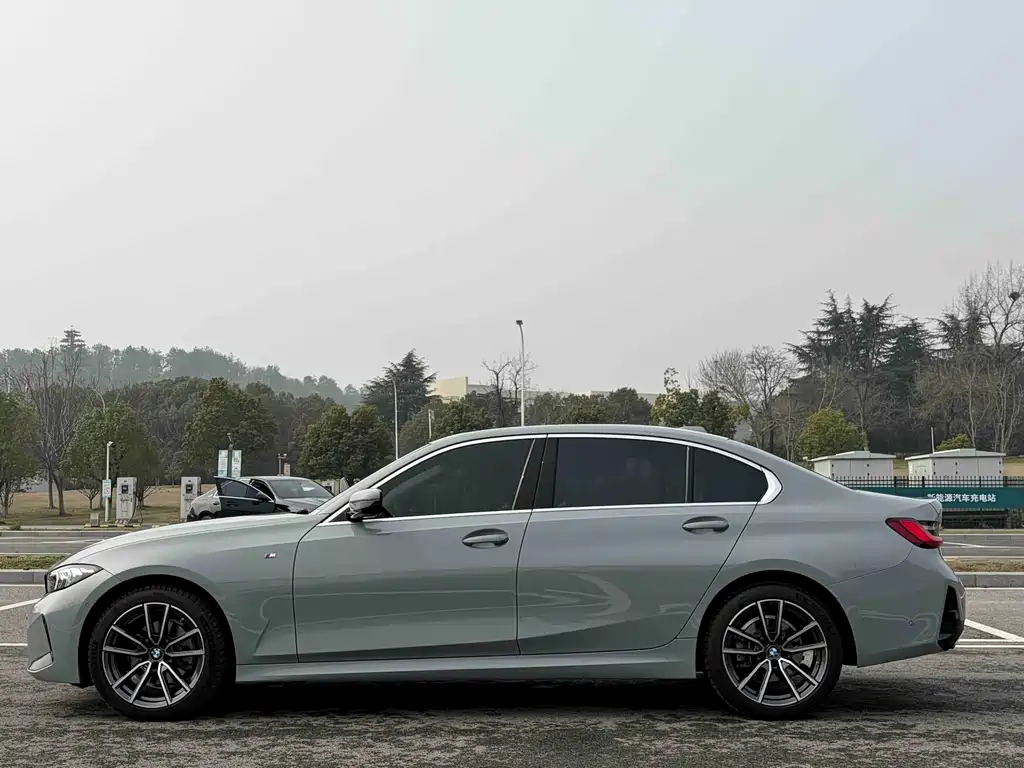 BMW 3 Series 2025 325Li M Sports Package купить на сайте DeffCars