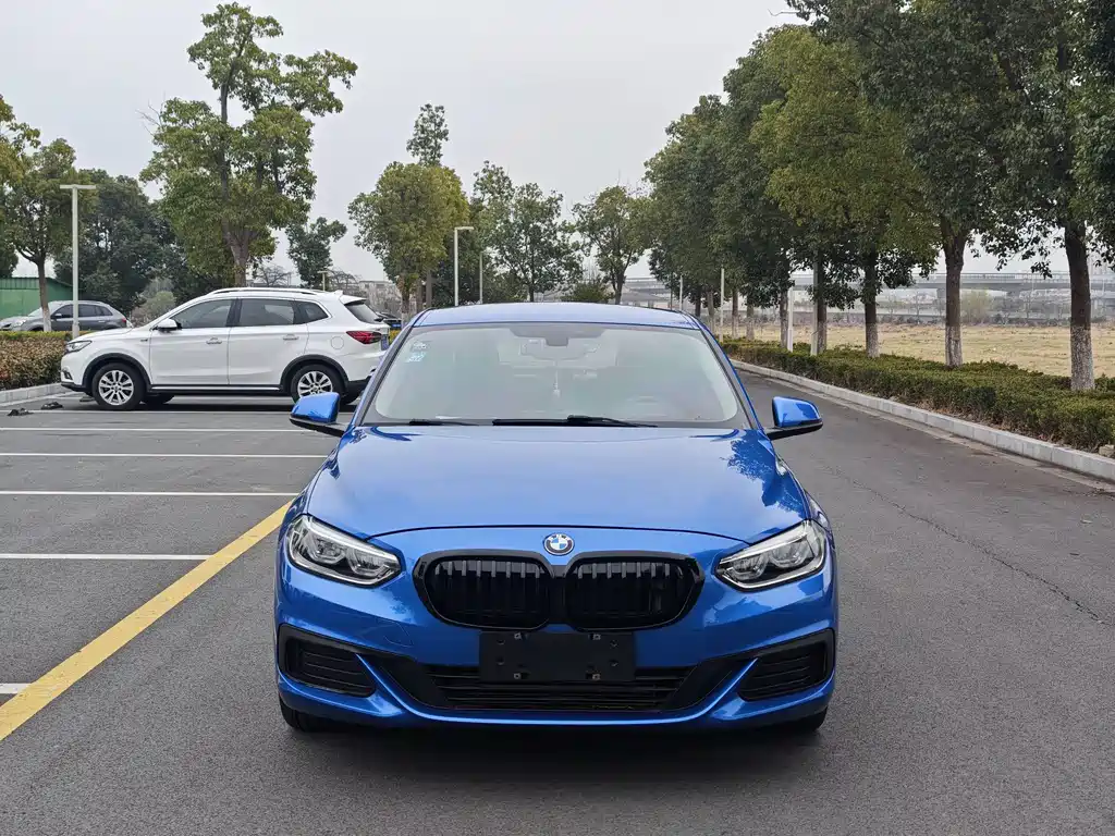BMW 1 Series 2020 120i Fashion купить на сайте DeffCars