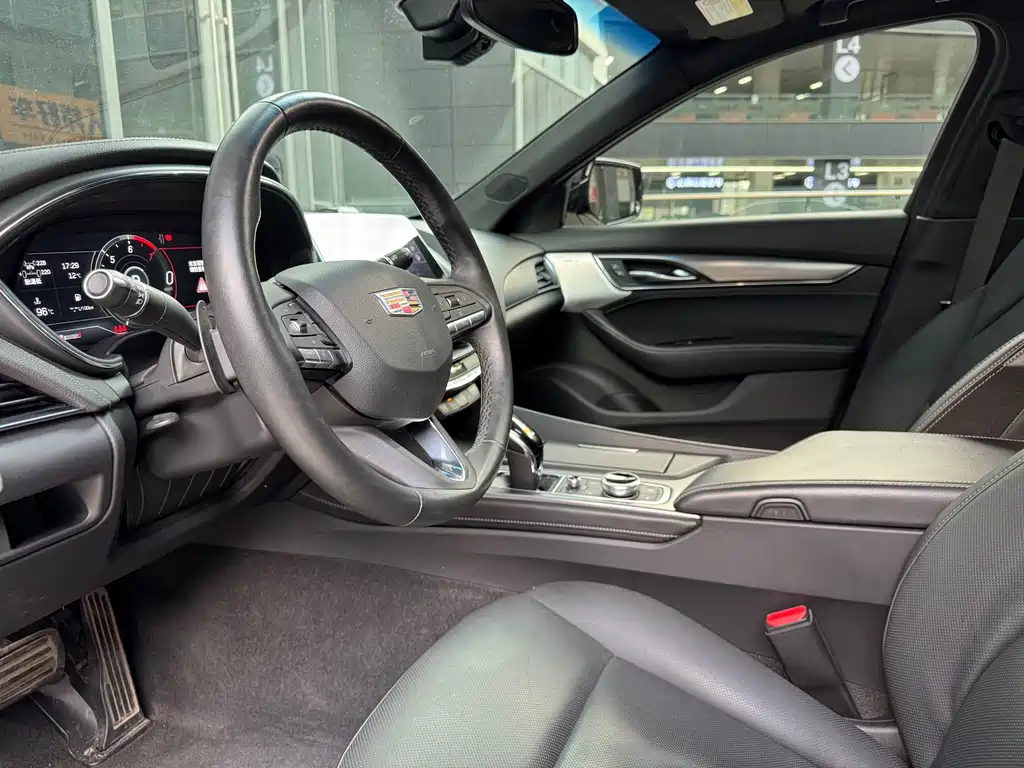 Cadillac CT5 2022 28T Premium Model купить на сайте DeffCars