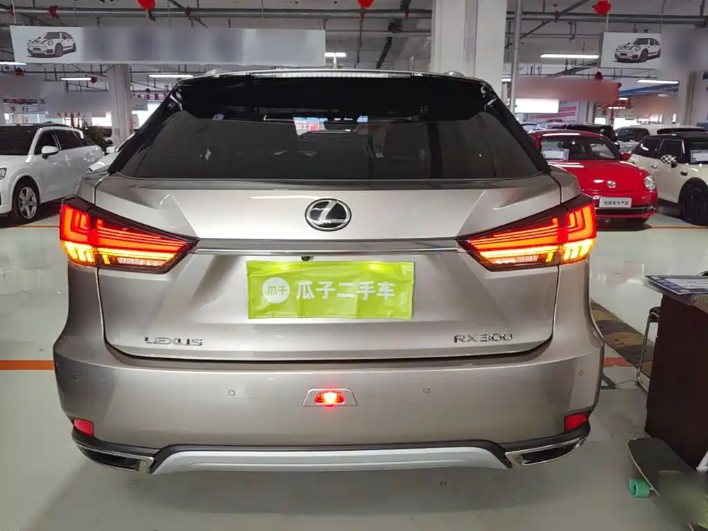 Lexus RX 2020 facelift 300 two-wheel drive elite version купить на сайте DeffCars