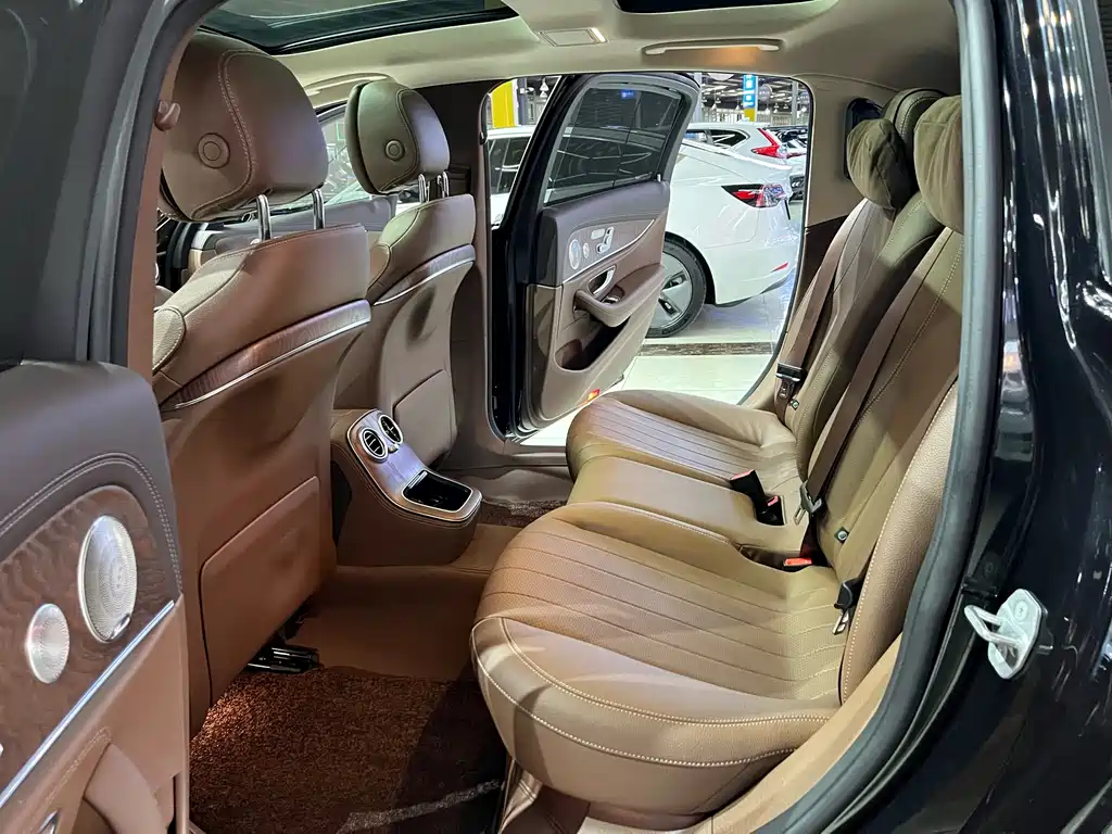 Mercedes-Benz E-Class 2023 E 300 L Luxury Model купить на сайте DeffCars
