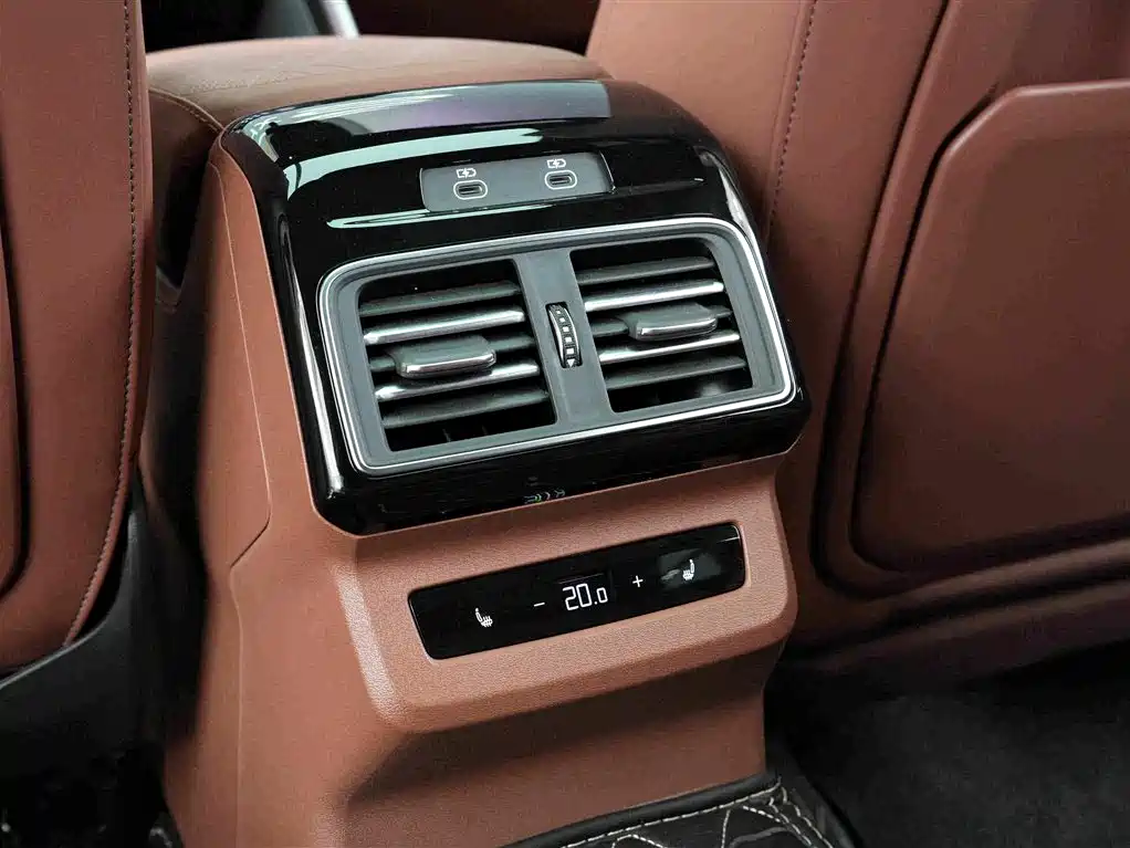 Audi Q5L 2026 2.0T smart hybrid exclusive model купить на сайте DeffCars
