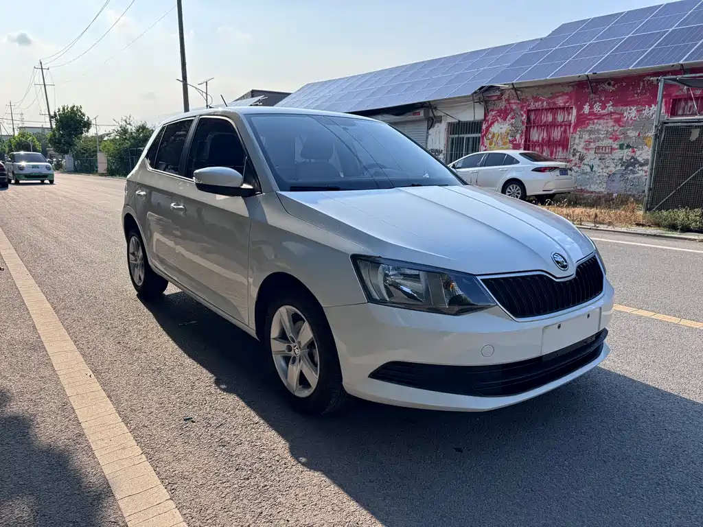 Fabia 2017 1.4L automatic car version купить на сайте DeffCars