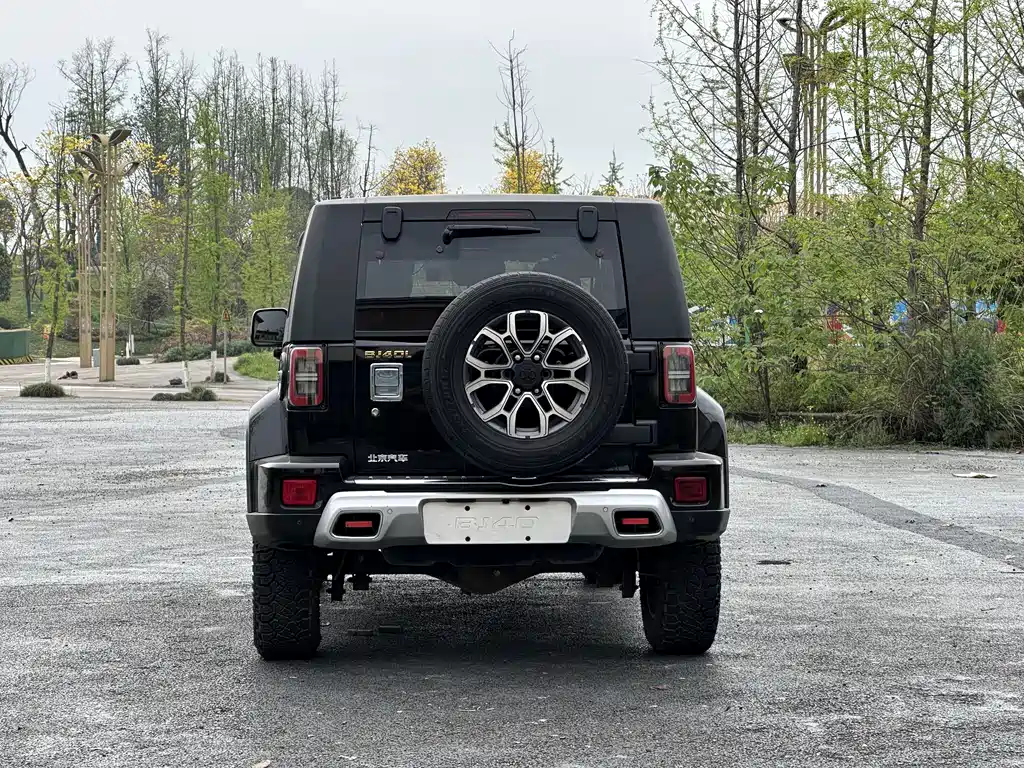Beijing Off-Road BJ40 2019 PLUS 2.3T Automatic Four-wheel Drive Exclusive Edition National VI купить на сайте DeffCars