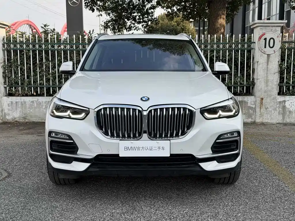 BMW X5 Imported 2019 xDrive30i X Design Kit купить на сайте DeffCars