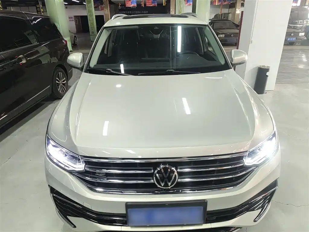 Tiguan L 2023 330TSI automatic two-wheel drive R-Line version купить на сайте DeffCars